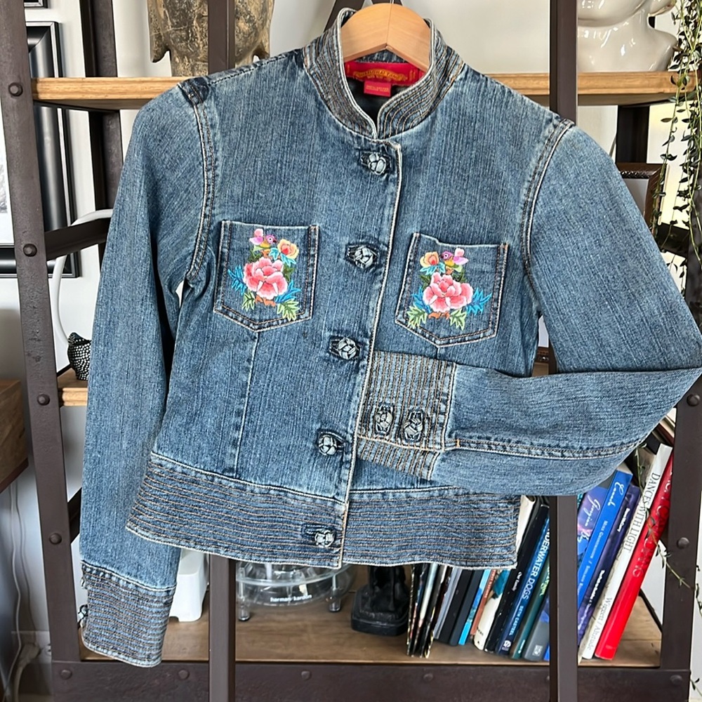 SHANGHAI TANG Embroidered Denim Jacket US2 fits as XS